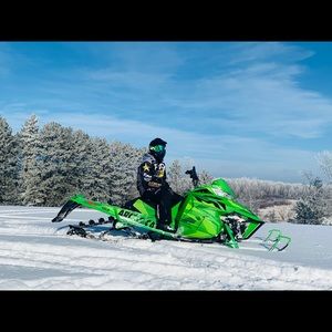 Meet your Posher, Jax